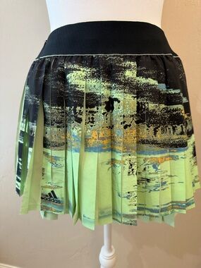 Adidas Lime Green and Black Pleated Graphic Skirt, size M